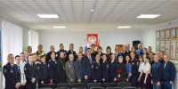 Исетских полицейских поздравили с профессиональным праздником и вручили награды - Исетский район